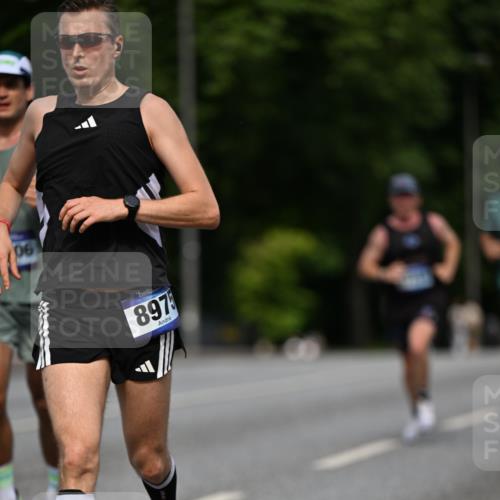 29.06.2025 - hella hamburg halbmarathon Dr. Thomas Lammeyer http://msf.ph/oto/8189814 29.06.2025 09:47:34 Kennedybrücke 1065, 1122, 2879, 3075, 3968, 5308, 5344, 7231, 7349, 7793, 8975, 9047, 9079, 10106, 10173, 10790 meine-sportfotos.de
