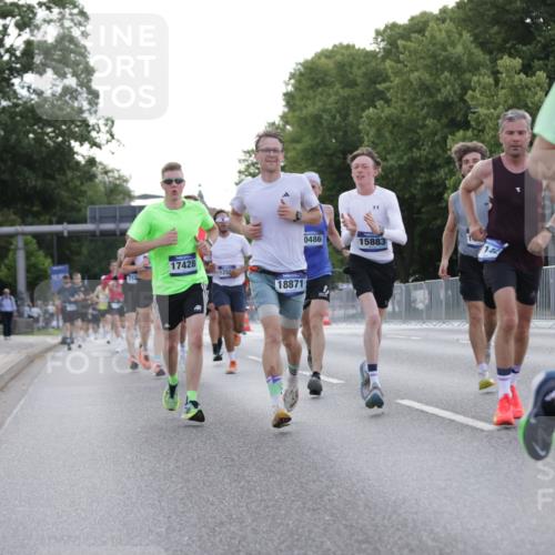 29.06.2025 - hella hamburg halbmarathon Jannik Wohlers http://msf.ph/oto/8189840 29.06.2025 09:44:41 Lombardsbrücke 1827, 2746, 3201, 5269, 5367, 6619, 6781, 10156, 10486, 10848, 11169, 12595, 12900, 13838, 14140, 14164, 14289, 15883, 16377, 16508, 16713, 16818, 17428, 17488, 18737, 18837, 18871, 18874, 19142 meine-sportfotos.de