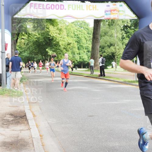 29.06.2025 - hella hamburg halbmarathon MichiJ http://msf.ph/oto/8189871 29.06.2025 10:19:33 Zwischen KM18-KM19 3189, 5308, 10173, 16713, 16818 meine-sportfotos.de