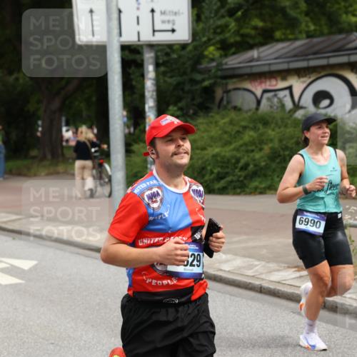 29.06.2025 - hella hamburg halbmarathon Yannick Fuchs http://msf.ph/oto/8189900 29.06.2025 10:31:01 20KM 2121, 2399, 2774, 3809, 6829, 6915, 6990, 6993, 10404, 10852, 11304, 11620, 12051, 12168, 12447, 12488, 12916, 13991, 14075, 14601, 14622, 15115, 15348, 15621, 16158, 17078, 17217, 17329, 17691, 18156, 18600 meine-sportfotos.de