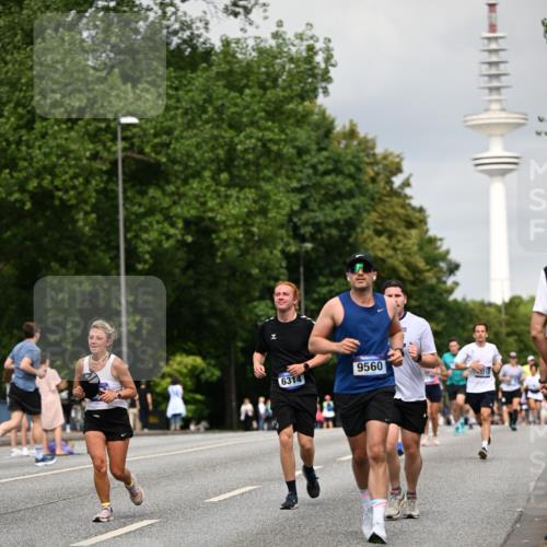 29.06.2025 - hella hamburg halbmarathon Dr. Thomas Lammeyer http://msf.ph/oto/8189910 29.06.2025 10:11:00 Kennedybrücke 1245, 4502, 4550, 5951, 6314, 6572, 6664, 8960, 9560, 10212, 10297, 10736 meine-sportfotos.de
