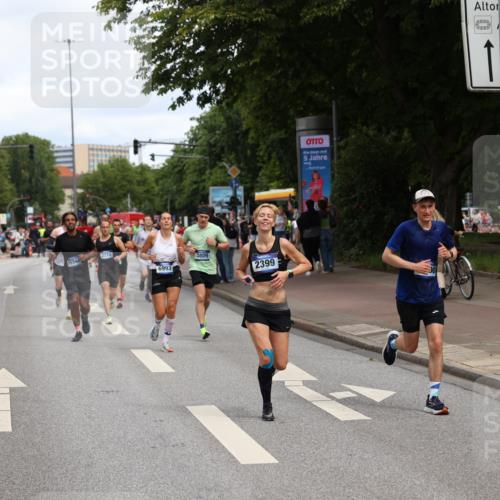 29.06.2025 - hella hamburg halbmarathon Yannick Fuchs http://msf.ph/oto/8189920 29.06.2025 10:31:03 20KM 2121, 2399, 2774, 3809, 6829, 6915, 6990, 6993, 10404, 10852, 11304, 11620, 12051, 12168, 12916, 13991, 14075, 14601, 14622, 15115, 15348, 15621, 16158, 17078, 17217, 17329, 18156, 18600 meine-sportfotos.de