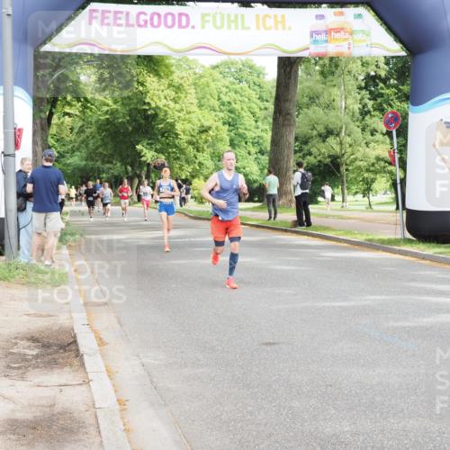 29.06.2025 - hella hamburg halbmarathon MichiJ http://msf.ph/oto/8189982 29.06.2025 10:19:34 Zwischen KM18-KM19 3189, 5308, 10173, 16713, 16818 meine-sportfotos.de