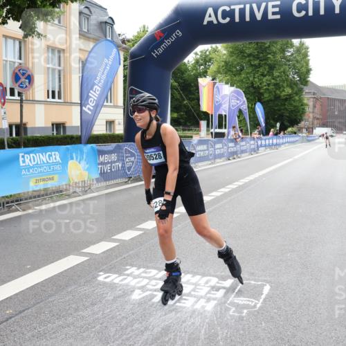 29.06.2025 - hella hamburg halbmarathon Strokosch-Dieckow http://msf.ph/oto/8190158 29.06.2025 09:30:21 Ziel 20301, 20528 meine-sportfotos.de