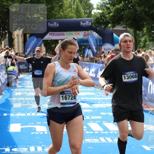29.06.2025 - hella hamburg halbmarathon Zöllner http://msf.ph/oto/8190183 29.06.2025 10:34:13 Ziel 7884, 7901, 9376, 11202, 13066, 16724, 17751, 18906 meine-sportfotos.de