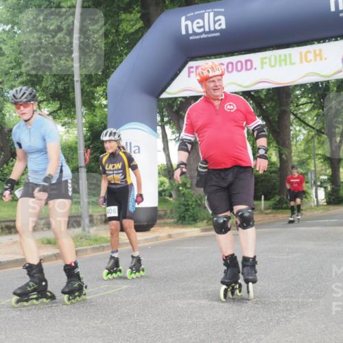 29.06.2025 - hella hamburg halbmarathon KatJ http://msf.ph/oto/8190233 29.06.2025 09:26:23 Zwischen KM18-KM19  meine-sportfotos.de