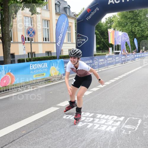 29.06.2025 - hella hamburg halbmarathon Strokosch-Dieckow http://msf.ph/oto/8190269 29.06.2025 09:30:30 Ziel 20301 meine-sportfotos.de