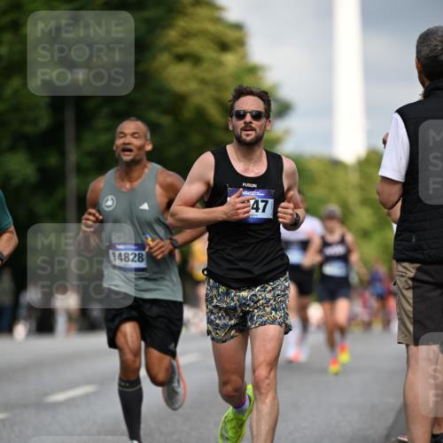 29.06.2025 - hella hamburg halbmarathon Dr. Thomas Lammeyer http://msf.ph/oto/8190277 29.06.2025 09:47:36 Kennedybrücke 1065, 1122, 2879, 3075, 3968, 4678, 5308, 5344, 7231, 7349, 7793, 8975, 9047, 10106, 10173, 10790 meine-sportfotos.de