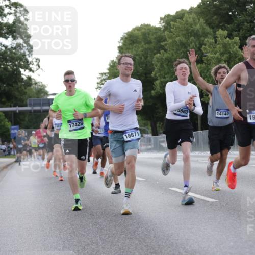 29.06.2025 - hella hamburg halbmarathon Jannik Wohlers http://msf.ph/oto/8190290 29.06.2025 09:44:41 Lombardsbrücke 1827, 2746, 3201, 5269, 5367, 6619, 6781, 10156, 10486, 10848, 11169, 12595, 12900, 13838, 14140, 14164, 14289, 15883, 16377, 16508, 16713, 16818, 17428, 17488, 18737, 18837, 18871, 18874, 19142 meine-sportfotos.de