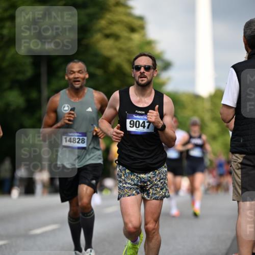 29.06.2025 - hella hamburg halbmarathon Dr. Thomas Lammeyer http://msf.ph/oto/8190317 29.06.2025 09:47:36 Kennedybrücke 1065, 1122, 2879, 3075, 3968, 4678, 5308, 5344, 7231, 7349, 7793, 8975, 9047, 10106, 10173, 10790 meine-sportfotos.de
