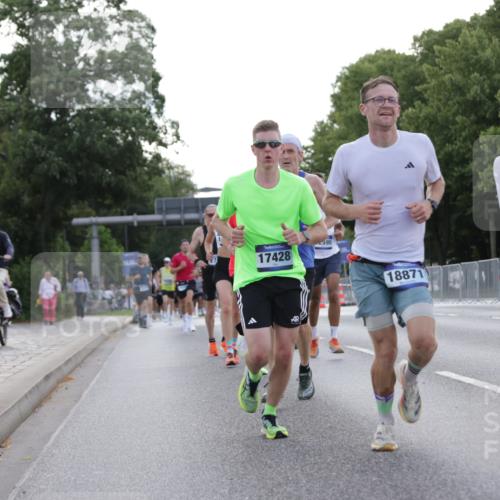 29.06.2025 - hella hamburg halbmarathon Jannik Wohlers http://msf.ph/oto/8190320 29.06.2025 09:44:42 Lombardsbrücke 1827, 2746, 3201, 5269, 5367, 6619, 6781, 10486, 10848, 11169, 12595, 12900, 13838, 14140, 14164, 14289, 15883, 16377, 16508, 16713, 16818, 17428, 17488, 18737, 18837, 18871, 18874, 19142 meine-sportfotos.de