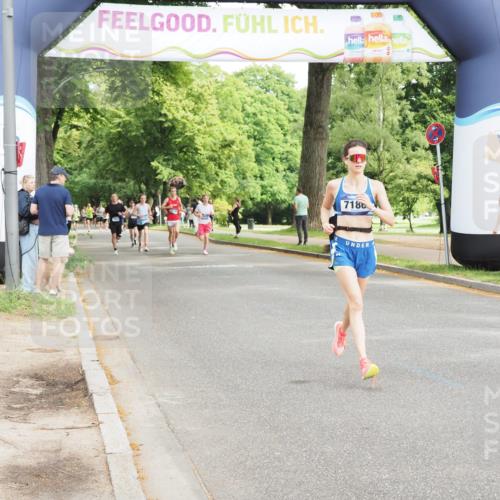 29.06.2025 - hella hamburg halbmarathon MichiJ http://msf.ph/oto/8190381 29.06.2025 10:19:37 Zwischen KM18-KM19 3189, 5308, 7186, 10173, 16713 meine-sportfotos.de