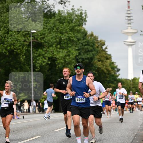 29.06.2025 - hella hamburg halbmarathon Dr. Thomas Lammeyer http://msf.ph/oto/8190402 29.06.2025 10:11:01 Kennedybrücke 1245, 4502, 4550, 5951, 6314, 6572, 6664, 8960, 9560, 10212, 10297 meine-sportfotos.de