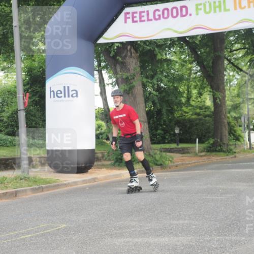 29.06.2025 - hella hamburg halbmarathon KatJ http://msf.ph/oto/8190407 29.06.2025 09:26:24 Zwischen KM18-KM19  meine-sportfotos.de