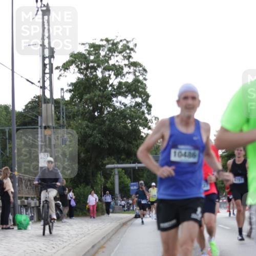 29.06.2025 - hella hamburg halbmarathon Jannik Wohlers http://msf.ph/oto/8190433 29.06.2025 09:44:43 Lombardsbrücke 1827, 2746, 3201, 5269, 6619, 6781, 10486, 10848, 11169, 12049, 12595, 12900, 13838, 14140, 14164, 14289, 15883, 16157, 16508, 16713, 16818, 17428, 17488, 18737, 18837, 18871, 18874, 19142 meine-sportfotos.de