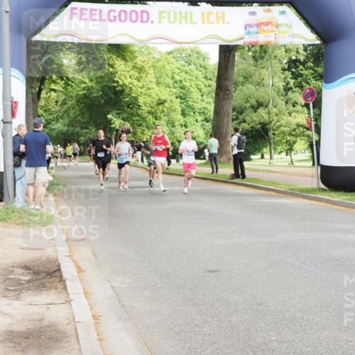29.06.2025 - hella hamburg halbmarathon MichiJ http://msf.ph/oto/8190446 29.06.2025 10:19:39 Zwischen KM18-KM19 5308, 7186, 10173, 16713, 16736 meine-sportfotos.de