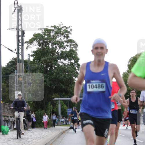 29.06.2025 - hella hamburg halbmarathon Jannik Wohlers http://msf.ph/oto/8190480 29.06.2025 09:44:43 Lombardsbrücke 1827, 2746, 3201, 5269, 6619, 6781, 10486, 10848, 11169, 12049, 12595, 12900, 13838, 14140, 14164, 14289, 15883, 16157, 16508, 16713, 16818, 17428, 17488, 18737, 18837, 18871, 18874, 19142 meine-sportfotos.de