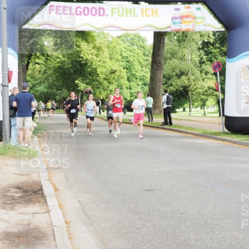 29.06.2025 - hella hamburg halbmarathon MichiJ http://msf.ph/oto/8190500 29.06.2025 10:19:39 Zwischen KM18-KM19 5308, 7186, 10173, 16713, 16736 meine-sportfotos.de