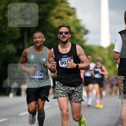 29.06.2025 - hella hamburg halbmarathon Dr. Thomas Lammeyer http://msf.ph/oto/8190507 29.06.2025 09:47:36 Kennedybrücke 1065, 1122, 2879, 3075, 3968, 4678, 5308, 5344, 7231, 7349, 7793, 8975, 9047, 10106, 10173, 10790 meine-sportfotos.de