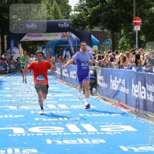 29.06.2025 - hella hamburg halbmarathon Zöllner http://msf.ph/oto/8190552 29.06.2025 10:34:18 Ziel 1080, 3005, 7884, 7901, 14784, 18906 meine-sportfotos.de