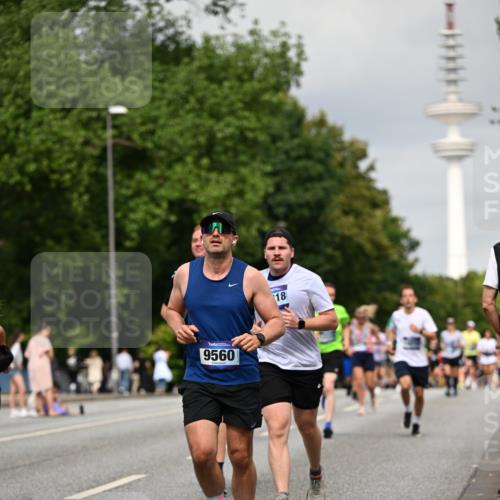 29.06.2025 - hella hamburg halbmarathon Dr. Thomas Lammeyer http://msf.ph/oto/8190558 29.06.2025 10:11:02 Kennedybrücke 1245, 4502, 4550, 5951, 6314, 6572, 6664, 8960, 9560, 10212, 10297 meine-sportfotos.de