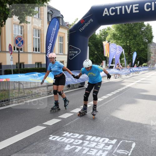 29.06.2025 - hella hamburg halbmarathon Strokosch-Dieckow http://msf.ph/oto/8190586 29.06.2025 09:31:16 Ziel 20273, 20274 meine-sportfotos.de