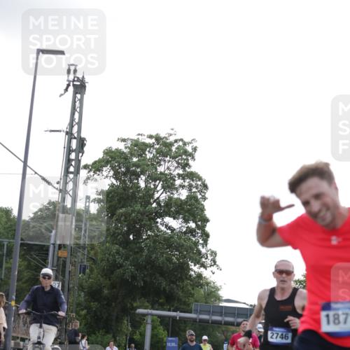 29.06.2025 - hella hamburg halbmarathon Jannik Wohlers http://msf.ph/oto/8190603 29.06.2025 09:44:44 Lombardsbrücke 1758, 1827, 2746, 3201, 5269, 6619, 6781, 9381, 10486, 10848, 11169, 12049, 12595, 12900, 13838, 14140, 14164, 14289, 15672, 15883, 16157, 16508, 16713, 16818, 17374, 17428, 17488, 18737, 18837, 18871, 18874, 19142 meine-sportfotos.de