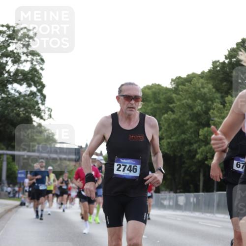 29.06.2025 - hella hamburg halbmarathon Jannik Wohlers http://msf.ph/oto/8190723 29.06.2025 09:44:45 Lombardsbrücke 1758, 1827, 2746, 3201, 5269, 6619, 6781, 9381, 10486, 10848, 11169, 12049, 12595, 12900, 14140, 14164, 14289, 15672, 15883, 16157, 16711, 16713, 16818, 17374, 17428, 17488, 18737, 18837, 18871, 18874, 19142 meine-sportfotos.de