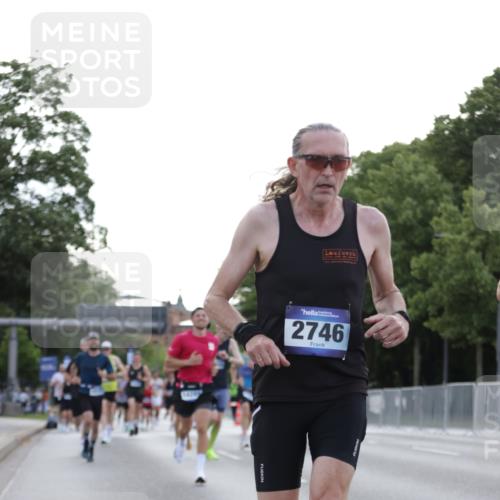 29.06.2025 - hella hamburg halbmarathon Jannik Wohlers http://msf.ph/oto/8190760 29.06.2025 09:44:45 Lombardsbrücke 1758, 1827, 2746, 3201, 5269, 6619, 6781, 9381, 10486, 10848, 11169, 12049, 12595, 12900, 14140, 14164, 14289, 15672, 15883, 16157, 16711, 16713, 16818, 17374, 17428, 17488, 18737, 18837, 18871, 18874, 19142 meine-sportfotos.de