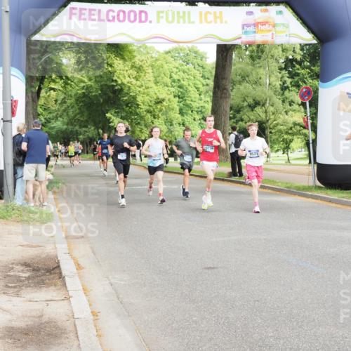 29.06.2025 - hella hamburg halbmarathon MichiJ http://msf.ph/oto/8190779 29.06.2025 10:19:40 Zwischen KM18-KM19 7186, 9571, 10173, 16713, 16736, 17197 meine-sportfotos.de