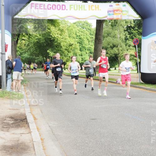 29.06.2025 - hella hamburg halbmarathon MichiJ http://msf.ph/oto/8190838 29.06.2025 10:19:40 Zwischen KM18-KM19 7186, 9571, 10173, 16713, 16736, 17197 meine-sportfotos.de