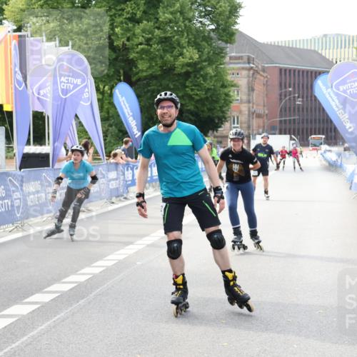 29.06.2025 - hella hamburg halbmarathon Strokosch-Dieckow http://msf.ph/oto/8190858 29.06.2025 09:31:39 Ziel 20008, 20021, 20029, 20060, 20062, 20183, 20260, 20363 meine-sportfotos.de