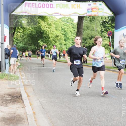 29.06.2025 - hella hamburg halbmarathon MichiJ http://msf.ph/oto/8190915 29.06.2025 10:19:42 Zwischen KM18-KM19 7186, 9571, 12234, 12308, 16736, 17197 meine-sportfotos.de