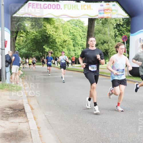 29.06.2025 - hella hamburg halbmarathon MichiJ http://msf.ph/oto/8190954 29.06.2025 10:19:42 Zwischen KM18-KM19 7186, 9571, 12234, 12308, 16736, 17197 meine-sportfotos.de