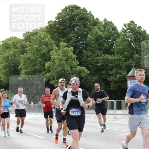 29.06.2025 - hella hamburg halbmarathon Jannik Wohlers http://msf.ph/oto/8191017 29.06.2025 10:24:11 Lombardsbrücke 1064, 1352, 1395, 2280, 2944, 3053, 3099, 3113, 3132, 3421, 3786, 4111, 4221, 4464, 5138, 5829, 5830, 6261, 6570, 7975, 10907, 11651, 11816, 11817, 12070, 12303, 13111, 13113, 13380, 13573, 13638, 14143, 15796, 15975, 18077, 18105, 19080 meine-sportfotos.de