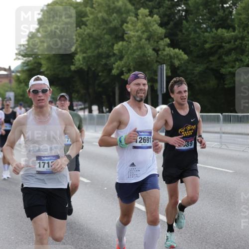29.06.2025 - hella hamburg halbmarathon Jannik Wohlers http://msf.ph/oto/8191039 29.06.2025 09:45:08 Lombardsbrücke 57, 1707, 1990, 2689, 3043, 4050, 4129, 4679, 4698, 4749, 5070, 5328, 5746, 5826, 6358, 7272, 7389, 7481, 7651, 7723, 8190, 8209, 8883, 9137, 9571, 9634, 10017, 10171, 10876, 11120, 11413, 11857, 12234, 12308, 12691, 12988, 13066, 13618, 14028, 14395, 14466, 14784, 15621, 15826, 15887, 16712, 17151, 17802, 18099, 18102, 18177, 18692, 19194, 19202, 19203, 19204 meine-sportfotos.de