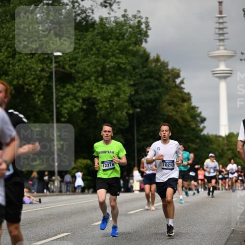 29.06.2025 - hella hamburg halbmarathon Dr. Thomas Lammeyer http://msf.ph/oto/8191054 29.06.2025 10:11:05 Kennedybrücke 1245, 4502, 6314, 6572, 6664, 9560, 10212, 10297, 11394 meine-sportfotos.de