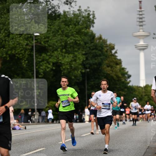29.06.2025 - hella hamburg halbmarathon Dr. Thomas Lammeyer http://msf.ph/oto/8191062 29.06.2025 10:11:05 Kennedybrücke 1245, 4502, 6314, 6572, 6664, 9560, 10212, 10297, 11394 meine-sportfotos.de