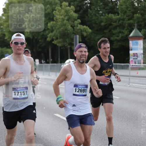 29.06.2025 - hella hamburg halbmarathon Jannik Wohlers http://msf.ph/oto/8191080 29.06.2025 09:45:08 Lombardsbrücke 57, 1707, 1990, 2689, 3043, 4050, 4129, 4679, 4698, 4749, 5070, 5328, 5746, 5826, 6358, 7272, 7389, 7481, 7651, 7723, 8190, 8209, 8883, 9137, 9571, 9634, 10017, 10171, 10876, 11120, 11413, 11857, 12234, 12308, 12691, 12988, 13066, 13618, 14028, 14395, 14466, 14784, 15621, 15826, 15887, 16712, 17151, 17802, 18099, 18102, 18177, 18692, 19194, 19202, 19203, 19204 meine-sportfotos.de