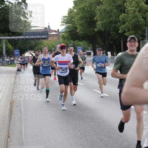 29.06.2025 - hella hamburg halbmarathon Jannik Wohlers http://msf.ph/oto/8191131 29.06.2025 09:45:09 Lombardsbrücke 57, 1707, 1990, 2689, 3043, 4050, 4129, 4679, 4698, 4749, 5070, 5328, 5746, 5826, 6358, 7272, 7389, 7481, 7651, 7723, 8190, 8209, 8883, 9137, 9571, 9634, 10017, 10171, 10876, 11120, 11413, 11857, 12234, 12308, 12691, 12988, 13066, 13618, 14028, 14395, 14466, 14784, 15621, 15826, 15887, 16712, 17151, 17191, 17197, 17802, 18099, 18102, 18177, 18692, 19194, 19202, 19203, 19204 meine-sportfotos.de