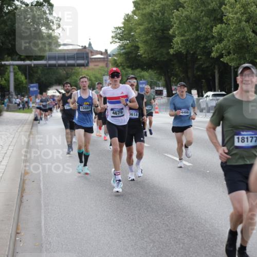 29.06.2025 - hella hamburg halbmarathon Jannik Wohlers http://msf.ph/oto/8191148 29.06.2025 09:45:09 Lombardsbrücke 57, 1707, 1990, 2689, 3043, 4050, 4129, 4679, 4698, 4749, 5070, 5328, 5746, 5826, 6358, 7272, 7389, 7481, 7651, 7723, 8190, 8209, 8883, 9137, 9571, 9634, 10017, 10171, 10876, 11120, 11413, 11857, 12234, 12308, 12691, 12988, 13066, 13618, 14028, 14395, 14466, 14784, 15621, 15826, 15887, 16712, 17151, 17191, 17197, 17802, 18099, 18102, 18177, 18692, 19194, 19202, 19203, 19204 meine-sportfotos.de
