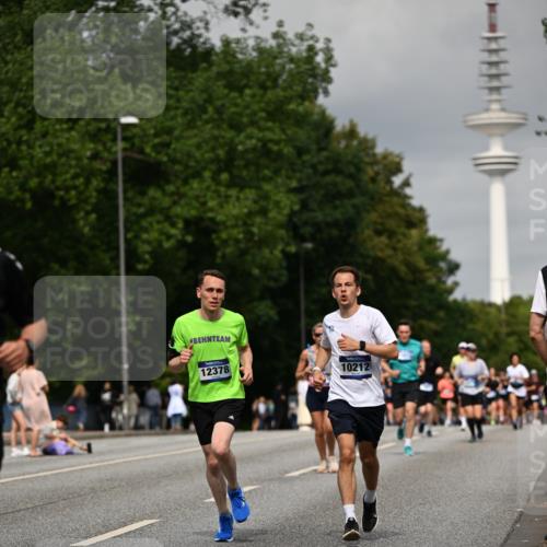 29.06.2025 - hella hamburg halbmarathon Dr. Thomas Lammeyer http://msf.ph/oto/8191155 29.06.2025 10:11:05 Kennedybrücke 1245, 4502, 6314, 6572, 6664, 9560, 10212, 10297, 11394 meine-sportfotos.de