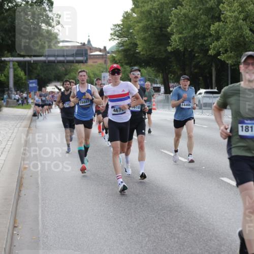 29.06.2025 - hella hamburg halbmarathon Jannik Wohlers http://msf.ph/oto/8191164 29.06.2025 09:45:09 Lombardsbrücke 57, 1707, 1990, 2689, 3043, 4050, 4129, 4679, 4698, 4749, 5070, 5328, 5746, 5826, 6358, 7272, 7389, 7481, 7651, 7723, 8190, 8209, 8883, 9137, 9571, 9634, 10017, 10171, 10876, 11120, 11413, 11857, 12234, 12308, 12691, 12988, 13066, 13618, 14028, 14395, 14466, 14784, 15621, 15826, 15887, 16712, 17151, 17191, 17197, 17802, 18099, 18102, 18177, 18692, 19194, 19202, 19203, 19204 meine-sportfotos.de