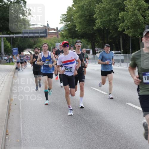 29.06.2025 - hella hamburg halbmarathon Jannik Wohlers http://msf.ph/oto/8191183 29.06.2025 09:45:09 Lombardsbrücke 57, 1707, 1990, 2689, 3043, 4050, 4129, 4679, 4698, 4749, 5070, 5328, 5746, 5826, 6358, 7272, 7389, 7481, 7651, 7723, 8190, 8209, 8883, 9137, 9571, 9634, 10017, 10171, 10876, 11120, 11413, 11857, 12234, 12308, 12691, 12988, 13066, 13618, 14028, 14395, 14466, 14784, 15621, 15826, 15887, 16712, 17151, 17191, 17197, 17802, 18099, 18102, 18177, 18692, 19194, 19202, 19203, 19204 meine-sportfotos.de