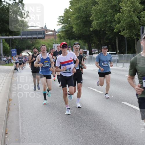 29.06.2025 - hella hamburg halbmarathon Jannik Wohlers http://msf.ph/oto/8191191 29.06.2025 09:45:09 Lombardsbrücke 57, 1707, 1990, 2689, 3043, 4050, 4129, 4679, 4698, 4749, 5070, 5328, 5746, 5826, 6358, 7272, 7389, 7481, 7651, 7723, 8190, 8209, 8883, 9137, 9571, 9634, 10017, 10171, 10876, 11120, 11413, 11857, 12234, 12308, 12691, 12988, 13066, 13618, 14028, 14395, 14466, 14784, 15621, 15826, 15887, 16712, 17151, 17191, 17197, 17802, 18099, 18102, 18177, 18692, 19194, 19202, 19203, 19204 meine-sportfotos.de