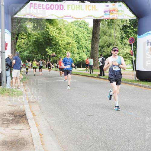 29.06.2025 - hella hamburg halbmarathon MichiJ http://msf.ph/oto/8191221 29.06.2025 10:19:44 Zwischen KM18-KM19 3845, 7186, 9571, 12234, 12308, 15507, 16736, 17197 meine-sportfotos.de