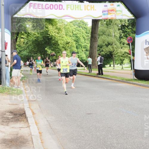 29.06.2025 - hella hamburg halbmarathon MichiJ http://msf.ph/oto/8191350 29.06.2025 10:19:49 Zwischen KM18-KM19 3845, 8784, 9634, 12234, 12308, 15507 meine-sportfotos.de