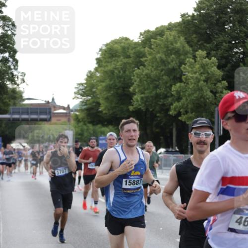 29.06.2025 - hella hamburg halbmarathon Jannik Wohlers http://msf.ph/oto/8191379 29.06.2025 09:45:11 Lombardsbrücke 57, 1707, 1990, 2689, 3043, 4129, 4679, 4698, 4749, 5328, 5746, 5826, 6358, 7389, 7481, 7651, 7723, 8190, 8209, 8883, 9571, 9634, 10017, 10876, 11120, 11413, 11857, 12234, 12308, 12691, 12988, 13066, 13618, 14028, 14395, 14466, 14784, 15621, 15826, 15887, 16712, 17151, 17191, 17197, 17802, 18099, 18102, 18177, 19202, 19203 meine-sportfotos.de