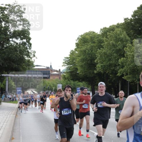 29.06.2025 - hella hamburg halbmarathon Jannik Wohlers http://msf.ph/oto/8191457 29.06.2025 09:45:12 Lombardsbrücke 57, 1707, 1990, 2689, 3043, 4129, 4679, 4698, 4749, 5328, 5826, 6358, 7389, 7481, 7651, 8190, 9571, 9634, 10017, 10876, 11120, 11857, 12234, 12308, 12691, 12988, 13066, 13618, 14028, 14395, 14466, 14784, 15826, 15887, 16712, 17151, 17191, 17197, 17802, 18099, 18102, 18177 meine-sportfotos.de