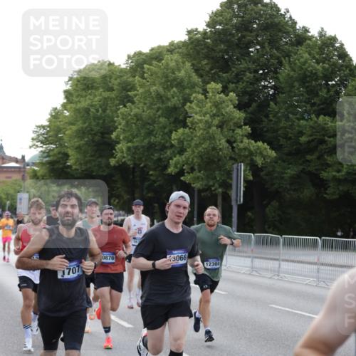 29.06.2025 - hella hamburg halbmarathon Jannik Wohlers http://msf.ph/oto/8191478 29.06.2025 09:45:12 Lombardsbrücke 57, 1707, 1990, 2689, 3043, 4129, 4679, 4698, 4749, 5328, 5826, 6358, 7389, 7481, 7651, 8190, 9571, 9634, 10017, 10876, 11120, 11857, 12234, 12308, 12691, 12988, 13066, 13618, 14028, 14395, 14466, 14784, 15826, 15887, 16712, 17151, 17191, 17197, 17802, 18099, 18102, 18177 meine-sportfotos.de